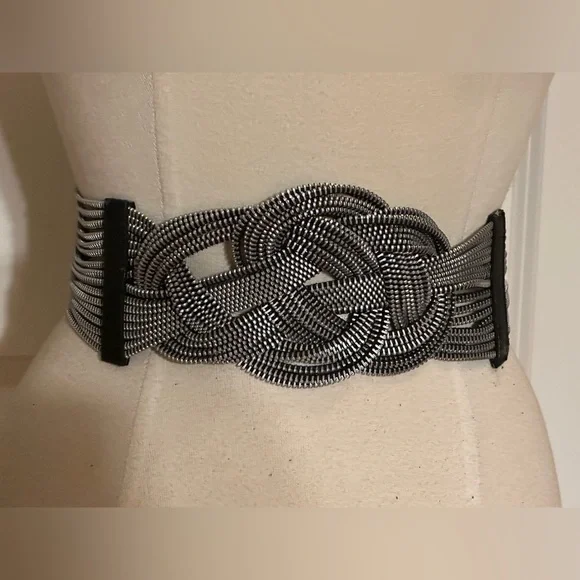 Unique Silver Zipper Belt - Picture 1 of 8